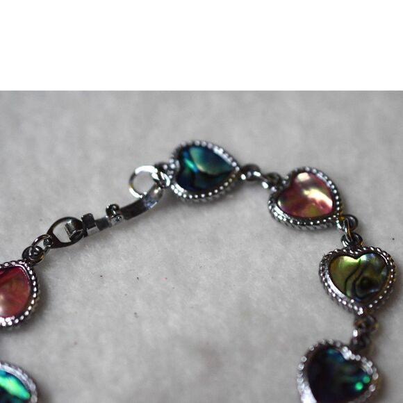 NWOT Stunning Multi Color Abalone/Shell Hearts Silver Tone Link 6.5" Bracelet - Picture 3 of 5